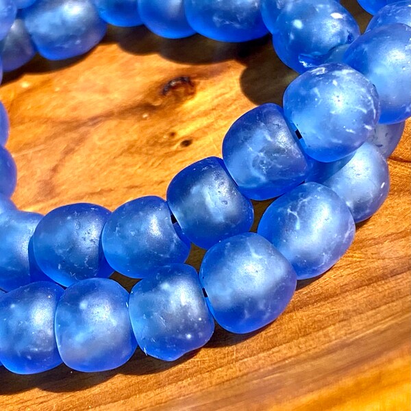 Beautiful Blue Glass Bracelet, Recycled African Glass Beads, Simple, Relaxed, Laid-back Style, Summer Jewelry, Beach Glass Bracelet, Stretch