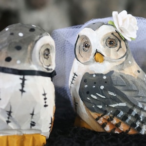 Owls Cake Topper voor huwelijksverjaardag of verloving: gesneden uit feather light wood