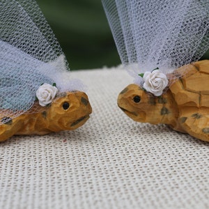 Meeresschildkröten Hochzeitstorte Topper für Strand oder Ziel Hochzeit maßgeschneiderte geschnitzte Holz Andenken