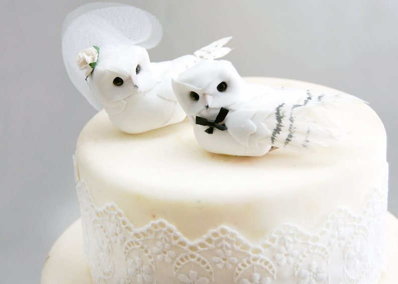 Snowy Owl Cake Topper for a Magical Wedding: Snowy Owl Bride & Groom image 2