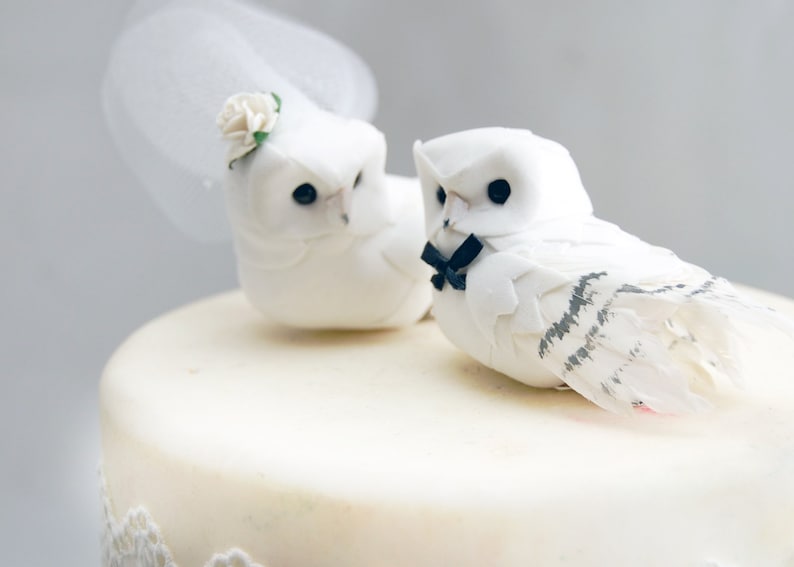 Snowy Owl Cake Topper for a Magical Wedding: Snowy Owl Bride & Groom image 1