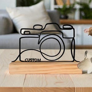 Arte de pared de metal con cámara personalizada, letrero con nombre de fotógrafo personalizado, decoración de estudio, regalo para amantes de la fotografía, decoración rústica para el hogar.