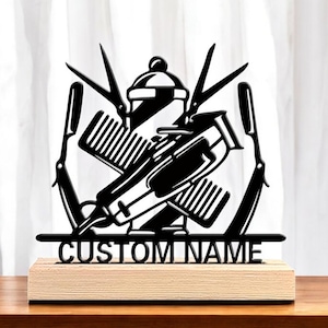 Letrero de pared personalizado para barbería con peine, tijeras y cortapelos, placa de regalo personalizada, decoración metálica para salón, regalo para barberos, regalo para el Día de la Madre.