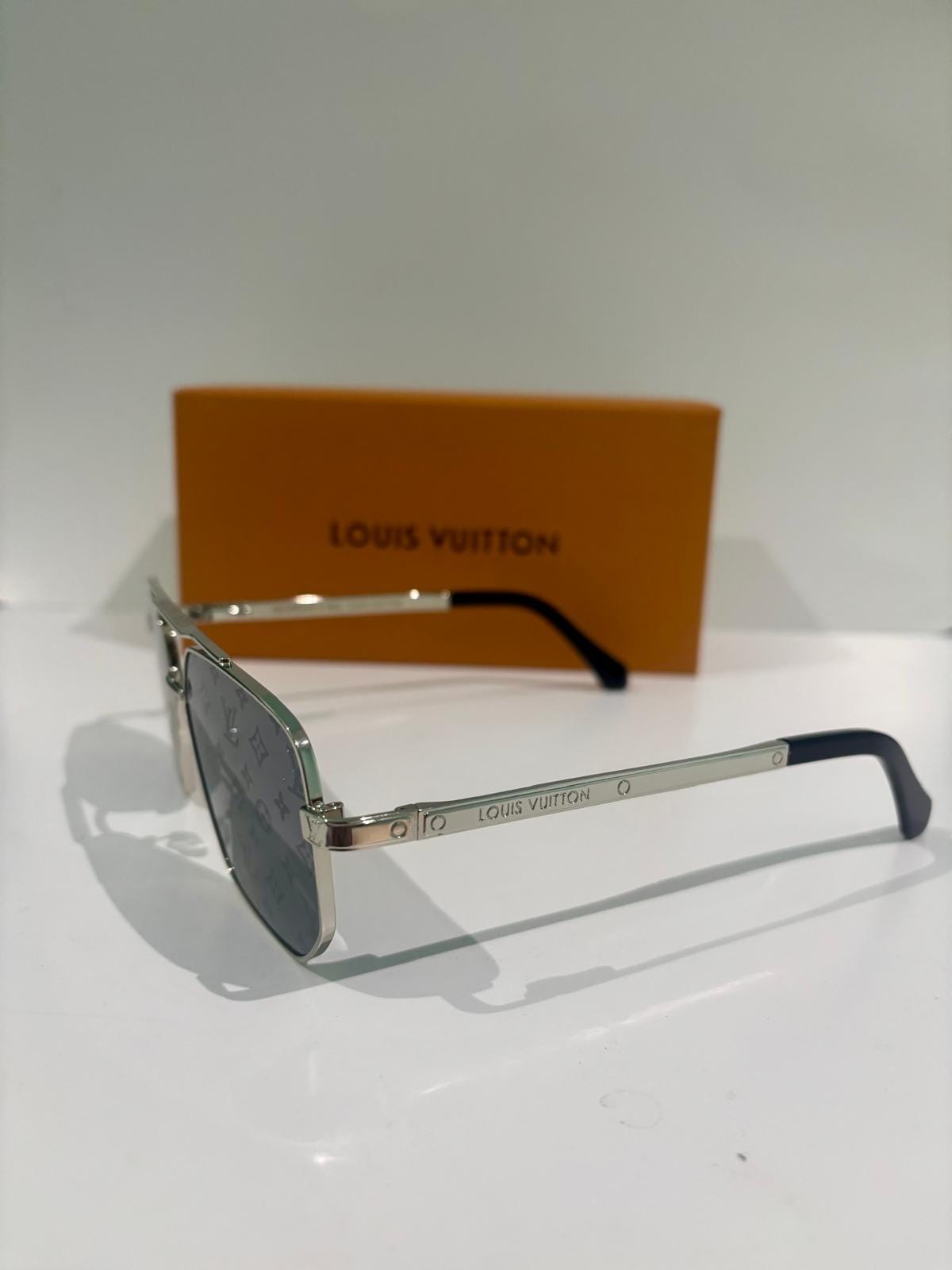 LV Sunglasses Vintage Mod Z3109U: LV Monogram Black Lens Silver