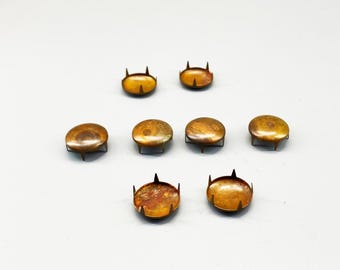 10 st. nitar i massiv mässing med runda huvuden, oxiderad rostpatina, 15 x 4 mm
