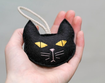 Black Cat Ornament. Spooky Black Cat. Gift for Cat Lady. Felt Ornament.