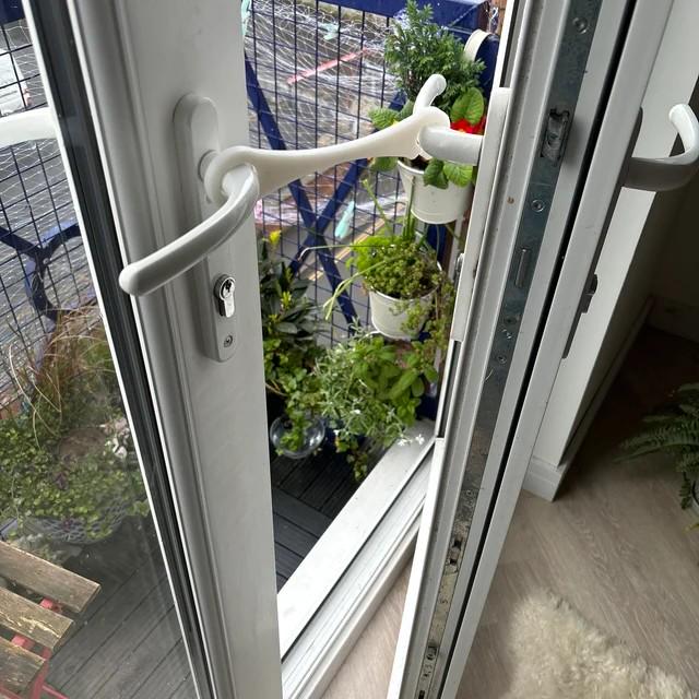 French Door Stay Open Hook - White Door Stop For Patio/Balcony Doors - Fresh Air Circulation