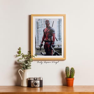 Ryan Reynolds Deadpool Hand-Signed Autographed 20x30cm Photo (Lifetime COA)
