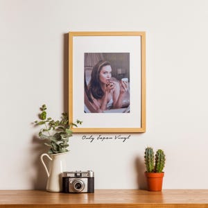 Angelina Jolie Hand-Signed Autographed 13x18cm Photo (Lifetime COA)