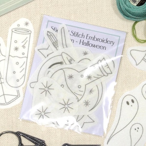 Halloween-Stickmuster - 14 Stick & Stitch handgezeichnete Geist-, Zaubertränke- und Hexendesigns