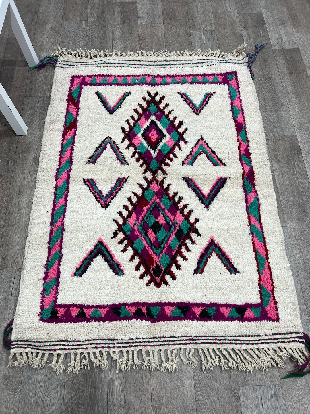 Handwoven Moroccan Amazigh Wool Rug: Diamond Pattern, Vibrant Colors - Etsy