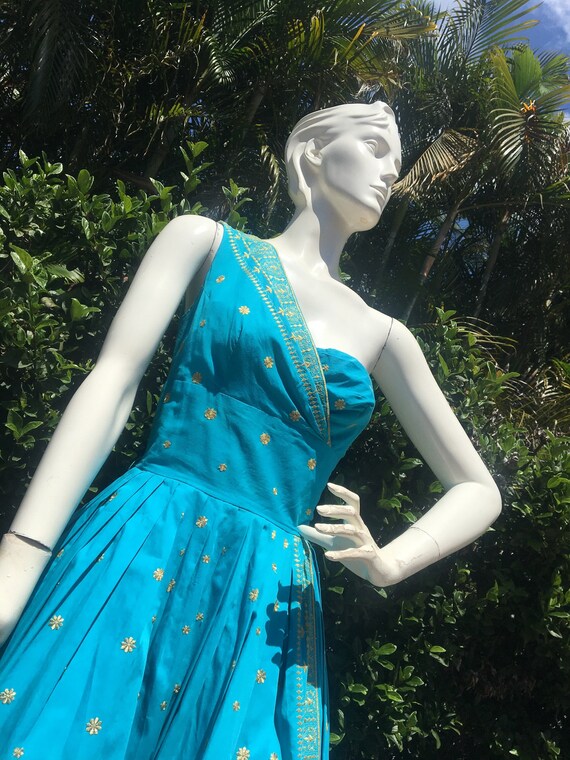 Greta Plattry 1950’s 1960’s One shoulder Halter dr