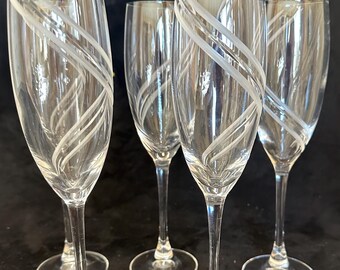 Cristal D’Arques Durmand Farandale Champagne Flutes Set of 5. (1989-1998)