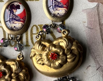 Pendientes de araña con camafeo Art Nouveau: Monedero vintage de latón con cristal morado