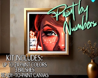 Könnte beinhalten: Ein gerahmtes "Paint by Numbers"-Set mit dem Text "Exclusive Design By" und "Paint by Numbers". Das Set enthält bis zu 24 Farben, 3 Pinsel, eine Malfertige Leinwand, eine Papieranleitung und ein Referenzfoto. Das Kunstwerk zeigt das Gesicht einer Frau.