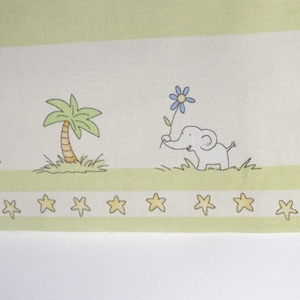 Border for a baby duvet cover, quilt or curtain.