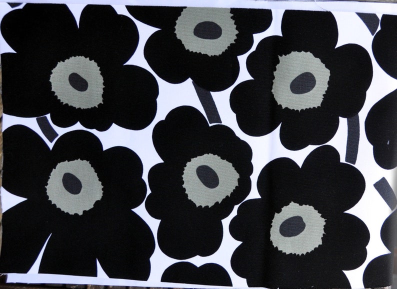 Unikko Fabric remnant piece in black and white