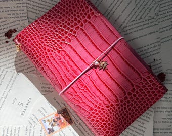 Rosa Croc-kollektion** Läderjournalomslag - Journaling / Ic Dupe - Travelers Journal (trebladig)
