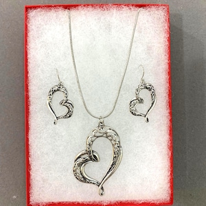 Heart*Necklace & Earring Set, Brighton Style Jewelry, Burnished Silver 46YK2