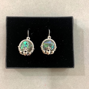 **Claddagh Ohrringe Dreieinigkeit Knoten Traditionelle irisch Keltisch Irisch Minimalist Schmuck Abalone Sterling Silber überzogen 85YN4 GD