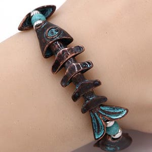 Patina Fish Bone Bracelet Fish Bone Jewelry Stretch Bracelet Fish Skeleton Movable Fish Bone Fun Jewelry Summer Marine Beach 75GU2