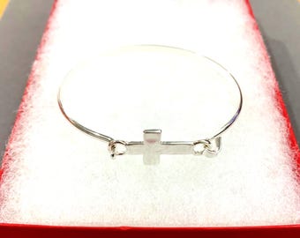 Pulsera de latón fundido con cruz de plata esterlina martillada, hecha a mano, regalo para ella, joyería para mujer, religión, espiritualidad, 72SM7 BT