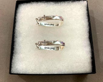 BELIEVE**Overhangende metalen kruisoorbellen Handgemaakte sieraden sterlingverzilverd 31CL8 GD