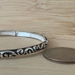 Pulsera Brighton***Style Inspire, apilable, elástica, hecha a mano, con filigrana de metal bañada en plata de ley, 75iL1 BT imagen 5