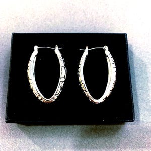 Filigree*Swirl Pattern Designer Look Overhanging Metal Hoop Earrings Handmade Jewelry For Women Gift for Her Sterling Silver Plated 86YN8 LW