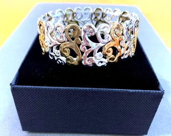 Silver*Gold Brighton style Metal Stretch Bracelet Made by joining silver-plated and gold-plated parts Handmade Filigree Cutout 74o2 LW