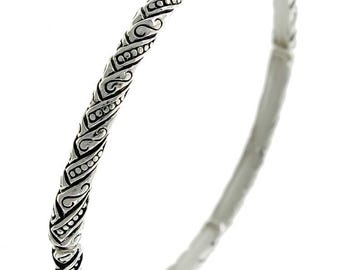 Sterling Silber überzogener Herz-Armband - Brighton Inspire stapelbarer Armreif