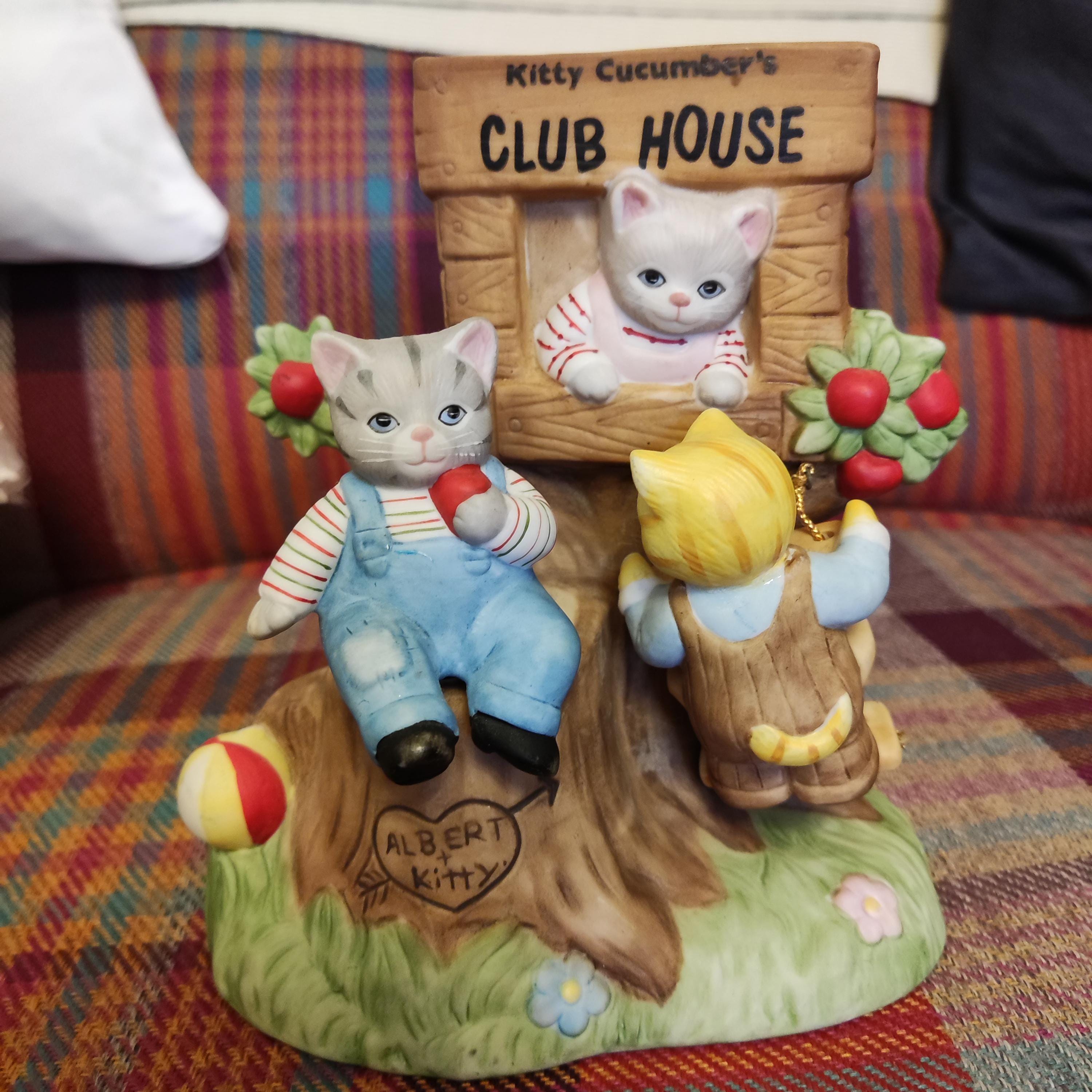 Vintage Kitty Cucumber Club House Music Box - Paul Schmid Musical