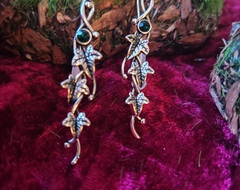 Ivy leaf earrings - vintage inspired jewellery - gift for her - plant inspired jewellery - elegant wear - silver toned jewellery - gift idea