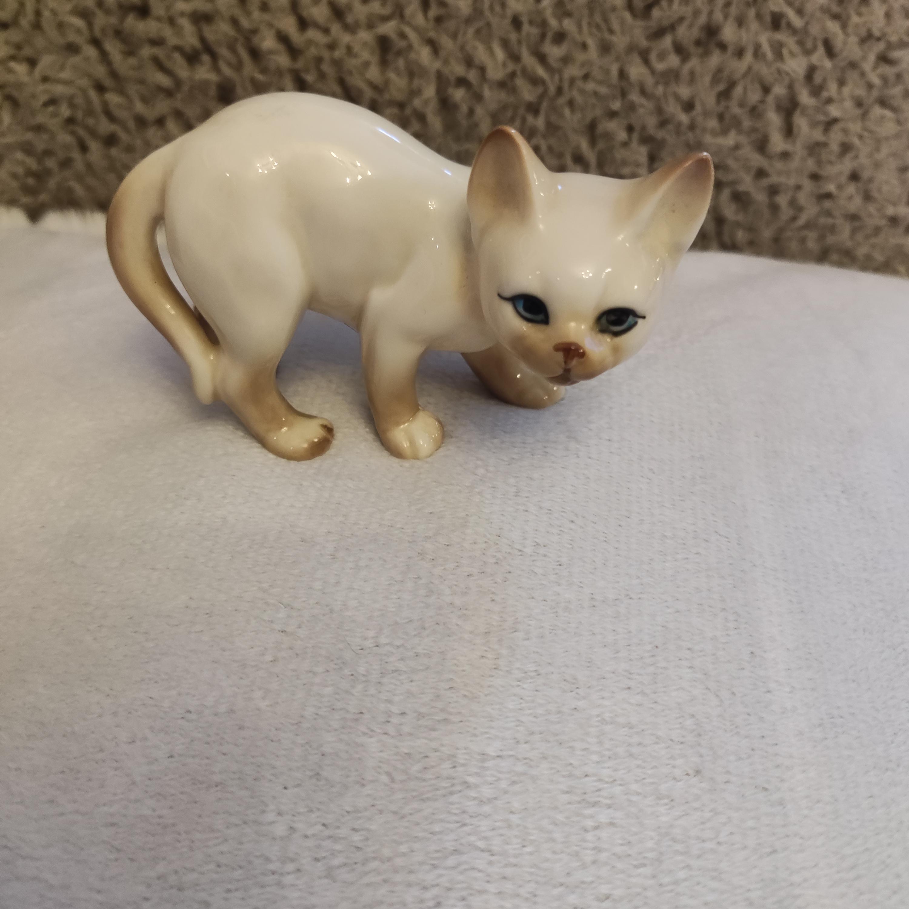 Vintage Danbury Mint Cats of Character - Watching Out - Home Decor