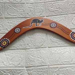 Wooden boomerang - outdoor activities - beach fun - summer sports - family activities - kangaroo - park activity - birthday gift - Easter