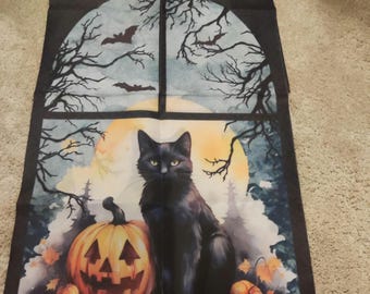 Halloween décor -  table runner - Halloween table cloth - table runner - table décor - seasonal table runner - spooky table cloth - cat