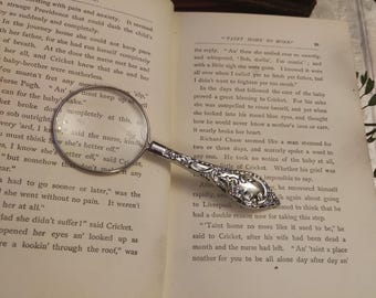 exquisite magnifying glass - mini glass - book accessories - stocking fillers - birthday gift - vintage style magnifying glass - unique gift