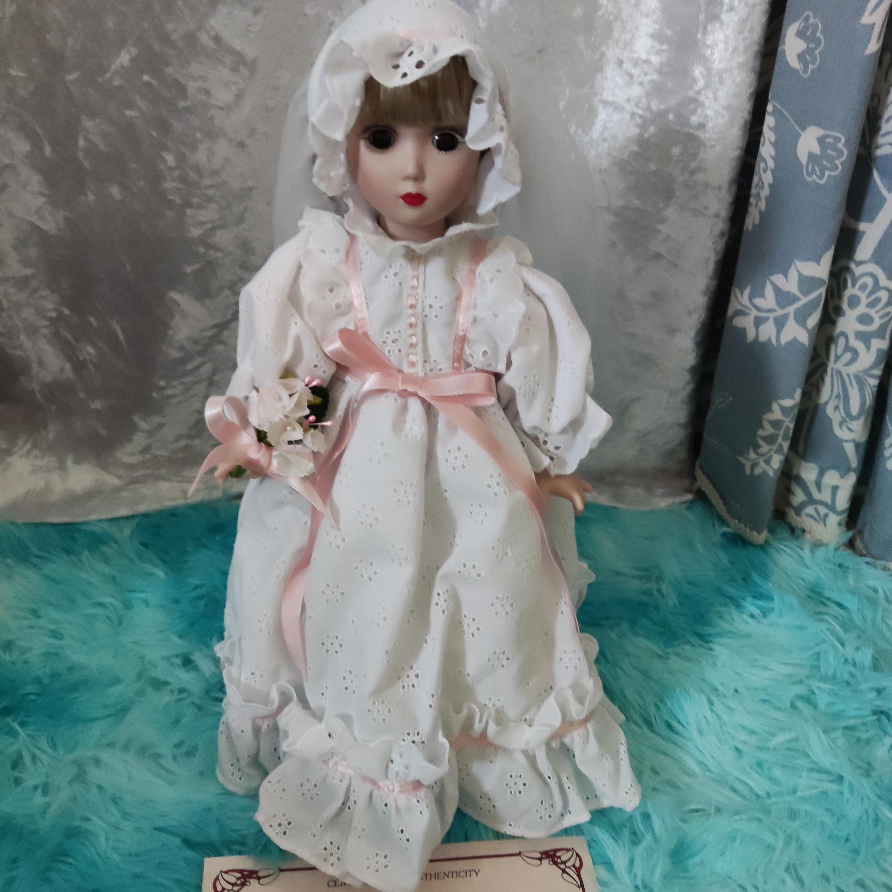 トールペイントマリラとアンです。 Danbury Mint a Beautiful Bride - Sarah - Danbury Mint Doll