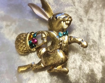 Vintage style brooch - easter bunny pin - retro style jewellery - Easter bunny - stylish elegant jewellery - Easter gift - fashion accessory