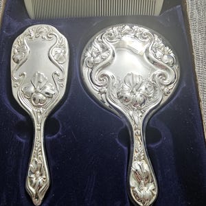 Vintage heavy silver plated vanity set - art Nouveau style - mirror set  - elegant gift - dressing table set- floral design set - grooming