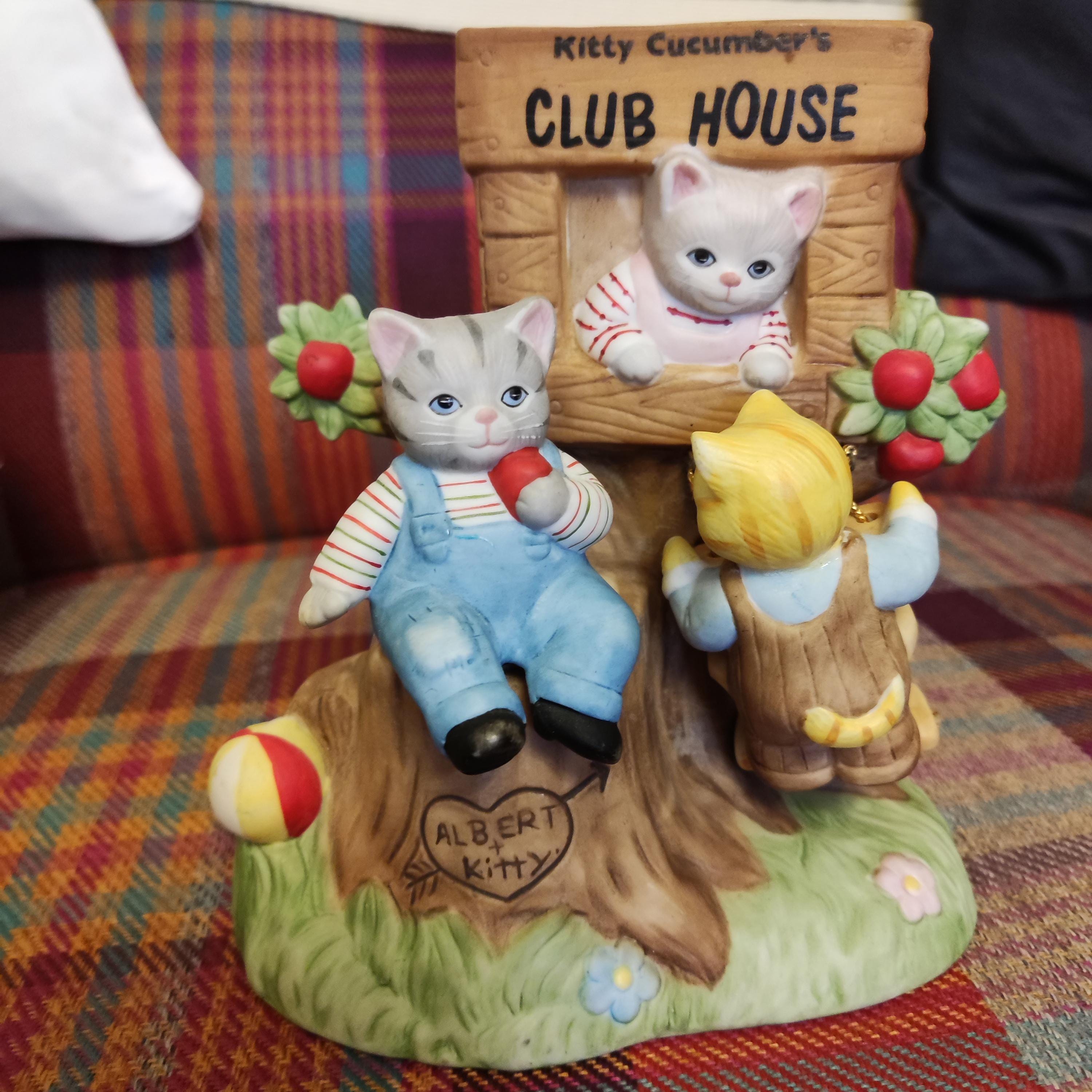 ビンテージ Kitty Cucumber キャット メリーゴーランド オルゴール Vintage Kitty Cucumber Club House Music Box - Paul Schmid Musical