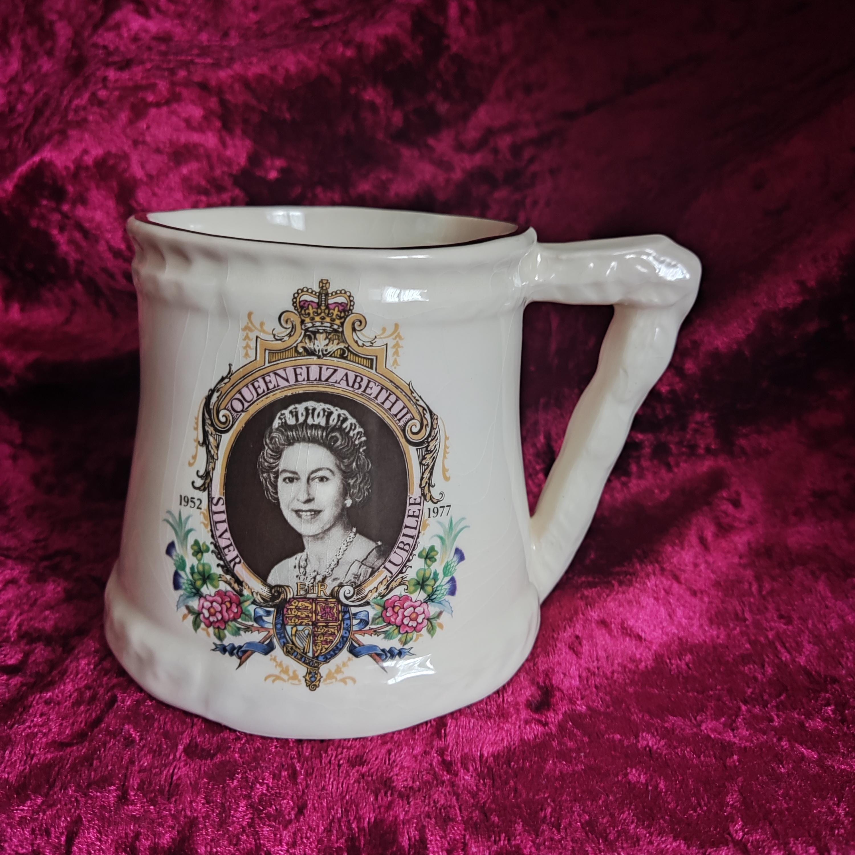 王室記念マグカップ - 女王即位記念品 - 皇太后 - エリザベス女王