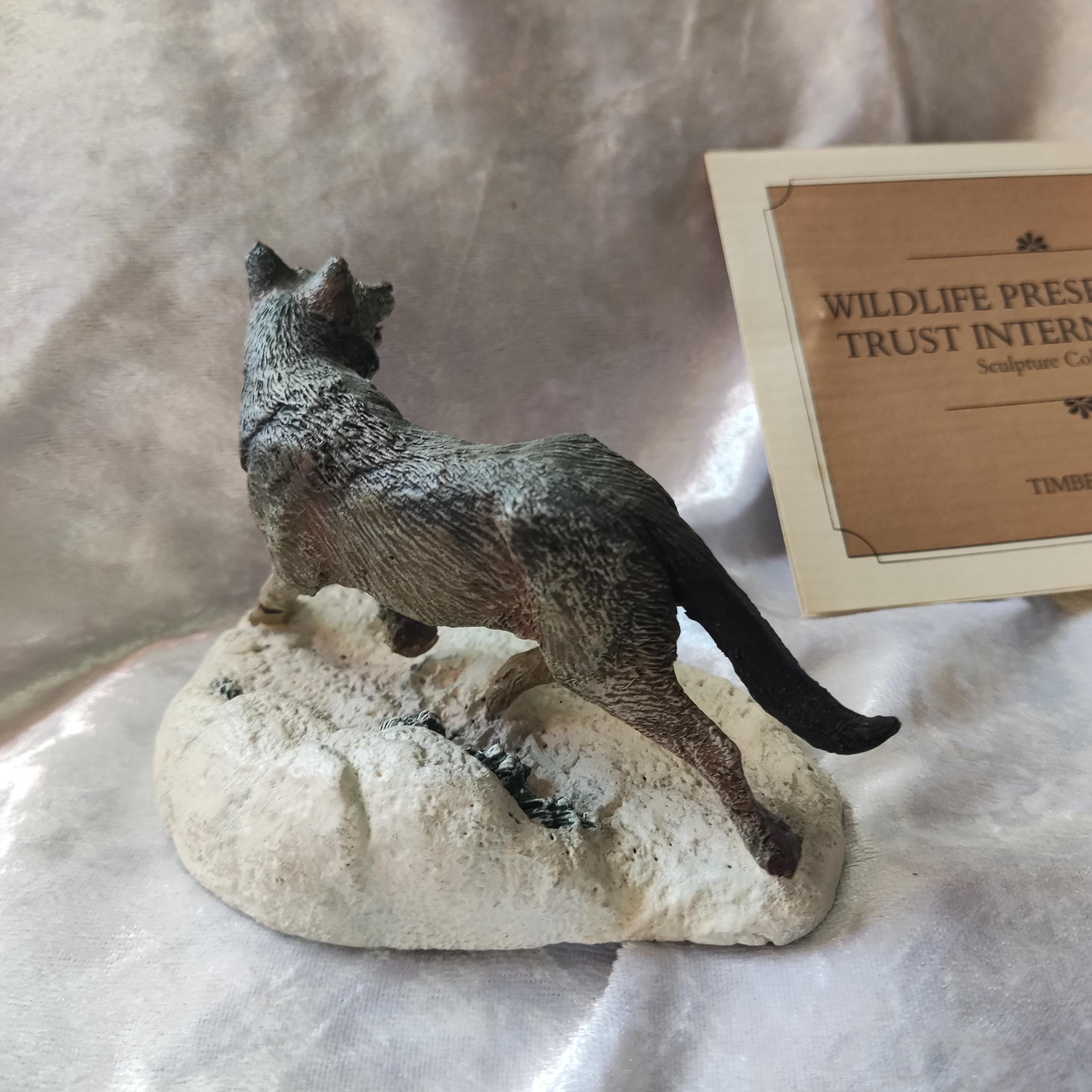 Vintage Franklin Mint Timber Wolf Sculpture - Wildlife