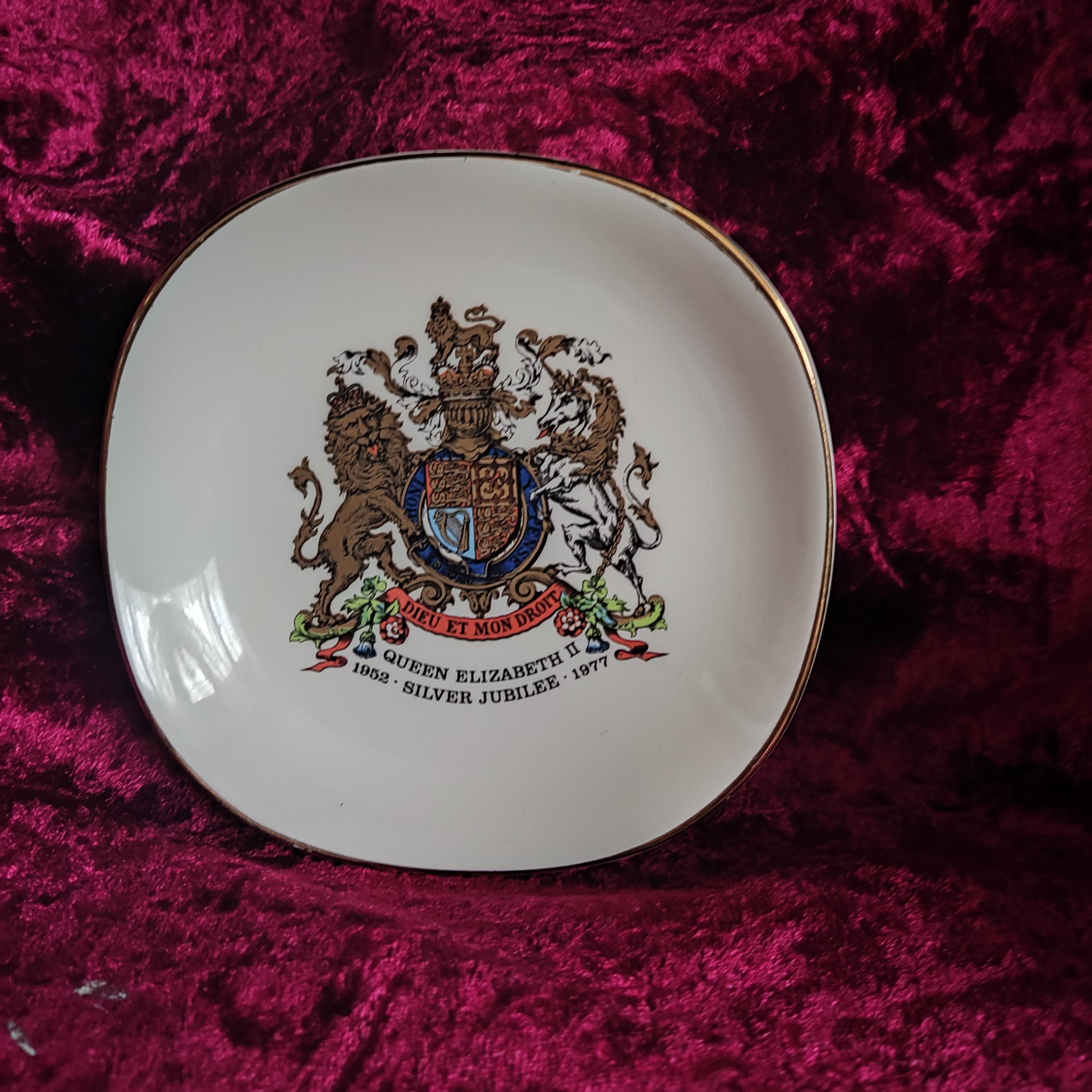 王室記念マグカップ - 女王即位記念品 - 皇太后 - エリザベス女王