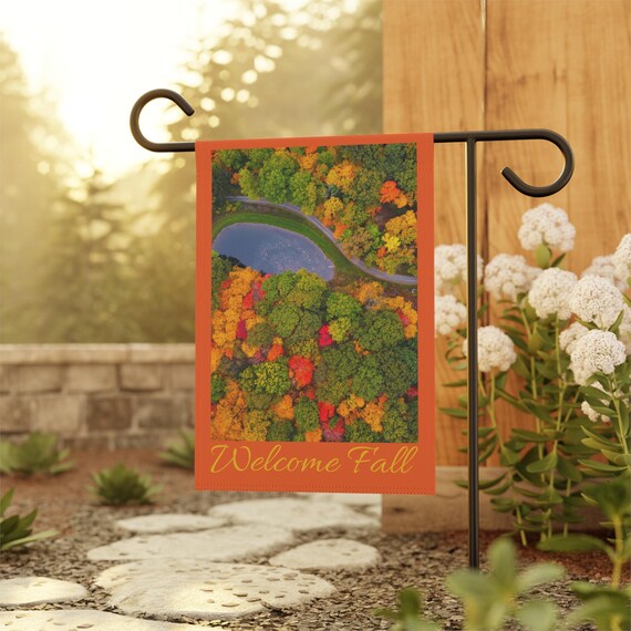 Gartenfahne „Willkommen“ – Dekofahne Für Garten, Terrasse & Haus – Buntes Familienmotiv