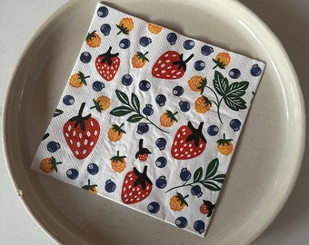 Paper Napkins Wild Berries Package of 20