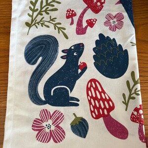 Tea Towel Woodland Navy image 4