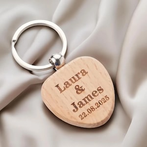 Custom Wooden Engraved Keychains, Personalized Wooden Engraved Wedding Wooden Ornaments, Letter Name Plate Keychains, Wooden Small Gifts