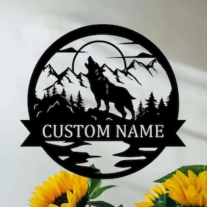 Personalized Howling Wolf Mountain Tree Moon Name Metal Sign,Custom Howling Wolf Metal Wall Decor,Hunter Cabin Decor,Hunter Gift,8-24 inch