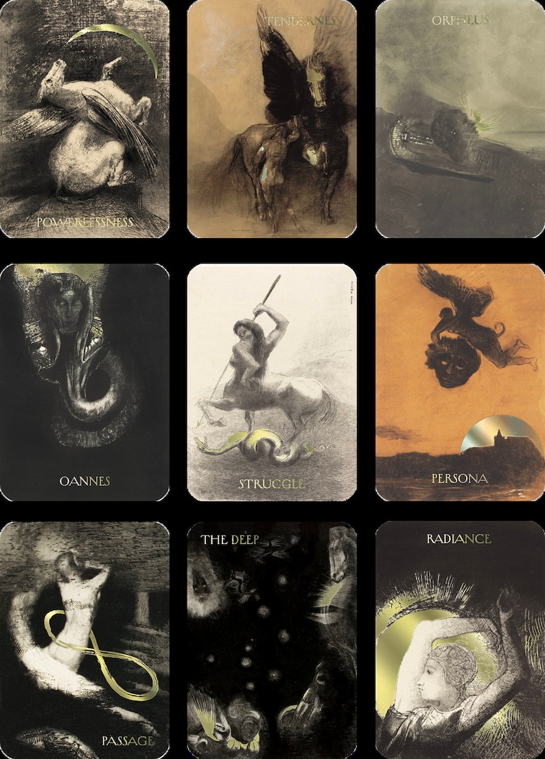 Puede incluir: Un conjunto de nueve cartas de tarot con ilustraciones en tonos sepia. Cada carta presenta una imagen &uacute;nica con t&iacute;tulos como "Impotencia", "Ternura" y "Orfeo". La obra de arte tiene un estilo vintage y art&iacute;stico, con detalles dorados.
